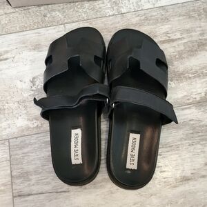 Steve Madden Mayven Black Leather Sandals